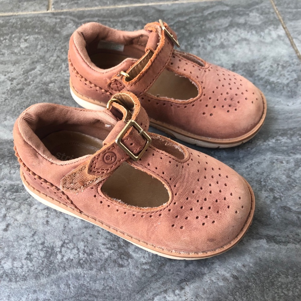 Girls Stride Rite Mary Janes in Sierra